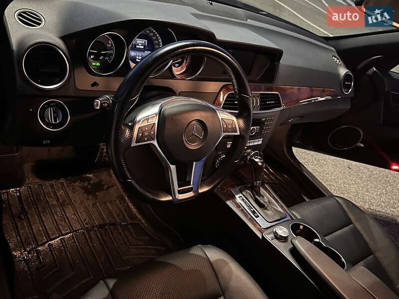 Седан Mercedes-Benz C-Class 2014 в Киеве фото 8 Седан Mercedes-Benz C-Class 2014 в Киеве
