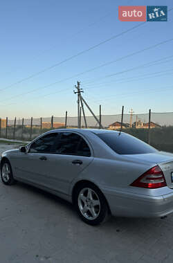 Седан Mercedes-Benz C-Class 2003 в 