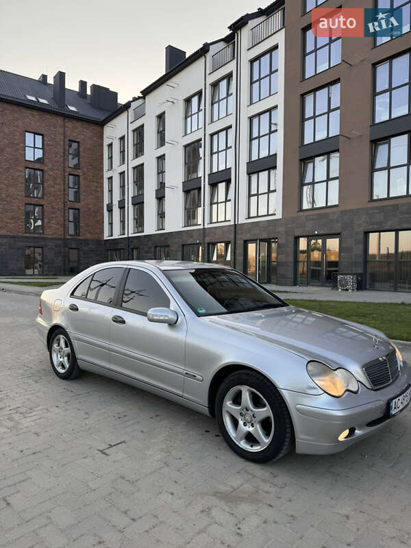 Седан Mercedes-Benz C-Class 2003 в Луцьку фото 15 Седан Mercedes-Benz C-Class 2003 в Луцьку
