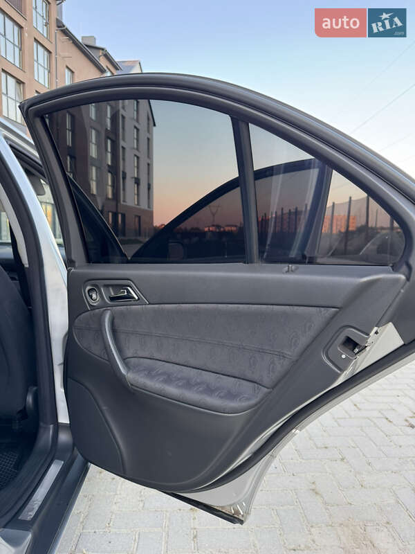 Седан Mercedes-Benz C-Class 2003 в Луцьку фото 18 Седан Mercedes-Benz C-Class 2003 в Луцьку