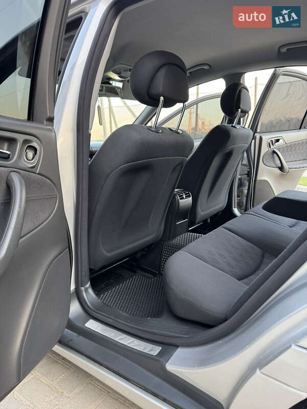 Седан Mercedes-Benz C-Class 2003 в Луцьку фото 34 Седан Mercedes-Benz C-Class 2003 в Луцьку