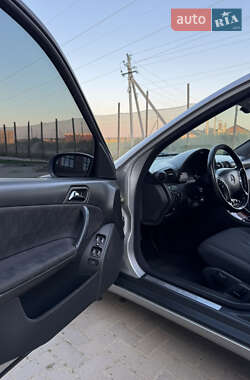 Седан Mercedes-Benz C-Class 2003 в 
