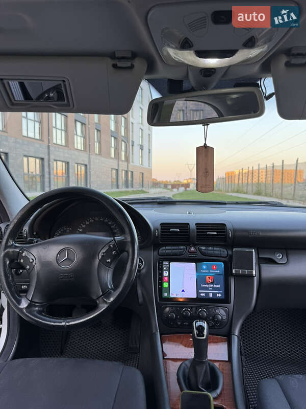 Седан Mercedes-Benz C-Class 2003 в Луцьку фото 46 Седан Mercedes-Benz C-Class 2003 в Луцьку