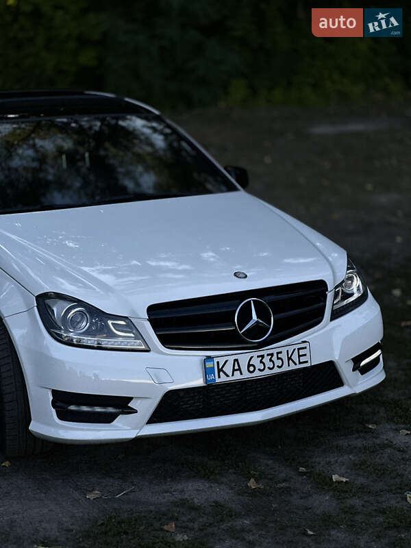 Седан Mercedes-Benz C-Class 2013 в Чернигове