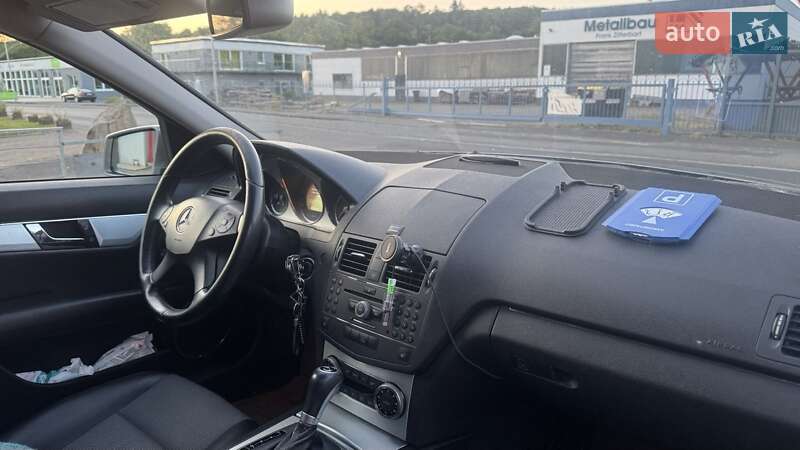 Универсал Mercedes-Benz C-Class 2010 в Надворной
