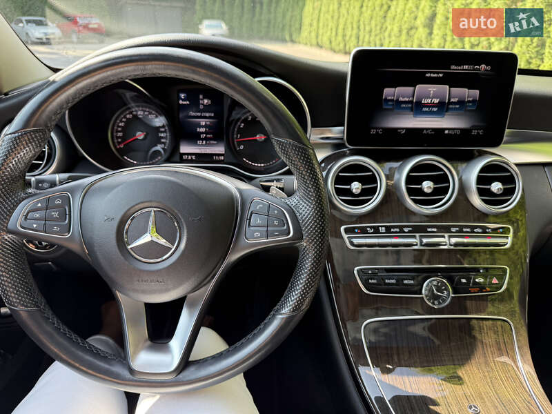 Седан Mercedes-Benz C-Class 2015 в Львове