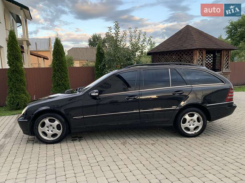 Универсал Mercedes-Benz C-Class 2002 в Ивано-Франковске
