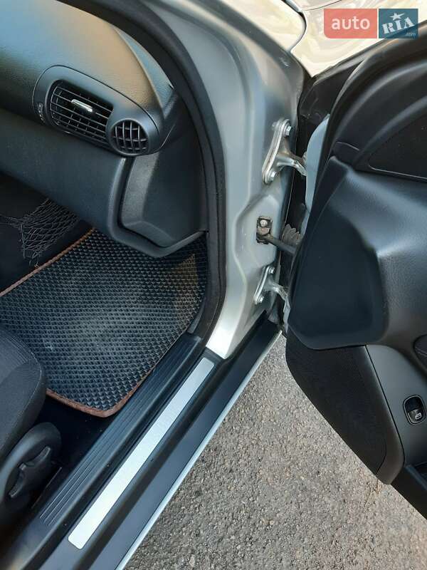 Седан Mercedes-Benz C-Class 2006 в Белой Церкви фото 6 Седан Mercedes-Benz C-Class 2006 в Белой Церкви