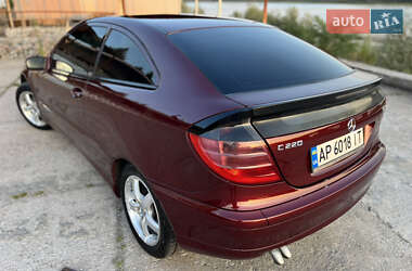 Купе Mercedes-Benz C-Class 2003 в 