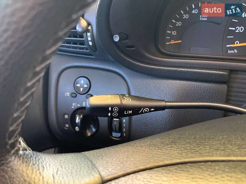 Седан Mercedes-Benz C-Class 2003 в Николаеве
