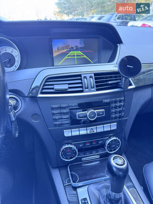 Седан Mercedes-Benz C-Class 2011 в Киеве