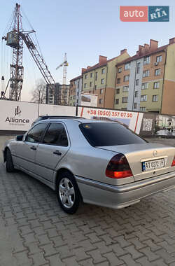 Седан Mercedes-Benz C-Class 2000 в 