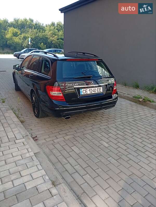 Універсал Mercedes-Benz C-Class 2011 в Львові