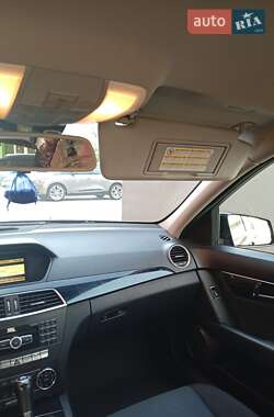 Универсал Mercedes-Benz C-Class 2011 в 