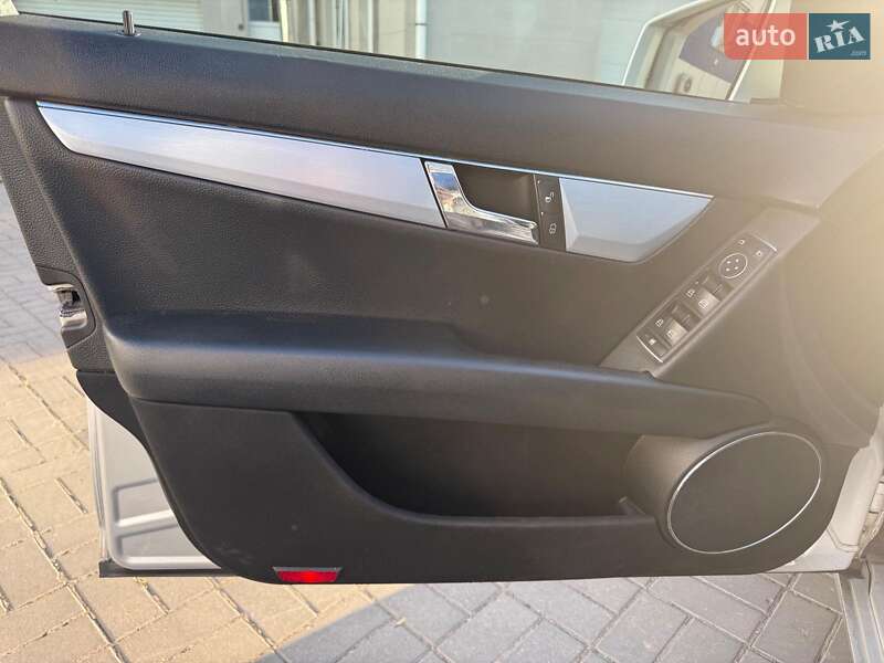 Универсал Mercedes-Benz C-Class 2008 в Одессе