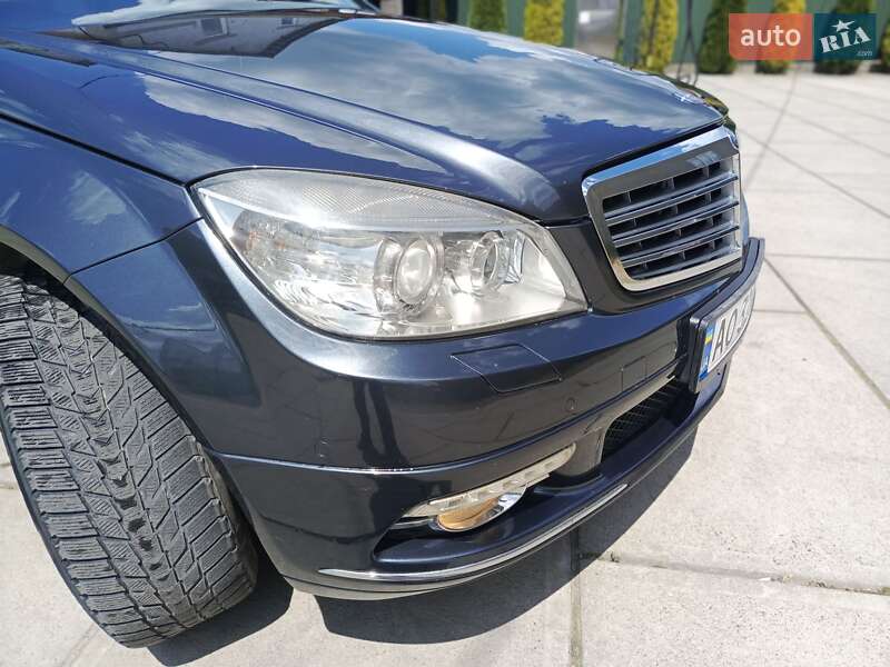 Седан Mercedes-Benz C-Class 2009 в Сокирнице