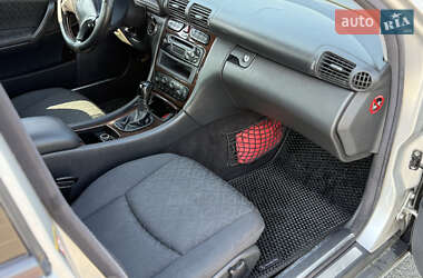 Седан Mercedes-Benz C-Class 2003 в 