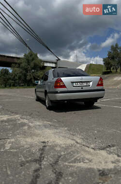 Седан Mercedes-Benz C-Class 1995 в 