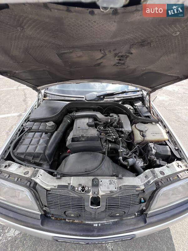 Седан Mercedes-Benz C-Class 1995 в Киеве