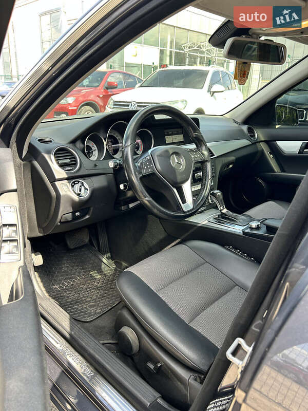 Универсал Mercedes-Benz C-Class 2012 в Сумах