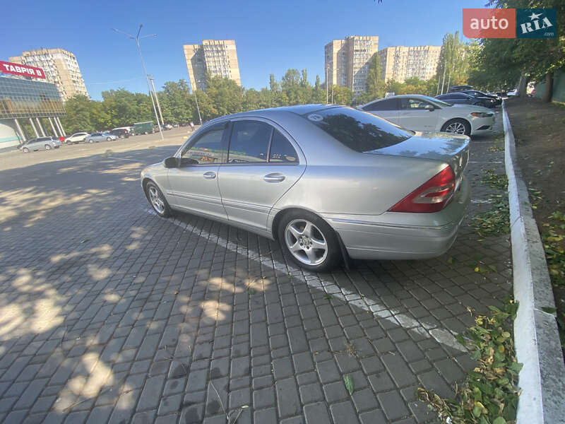 Седан Mercedes-Benz C-Class 2003 в Одессе фото 6 Седан Mercedes-Benz C-Class 2003 в Одессе