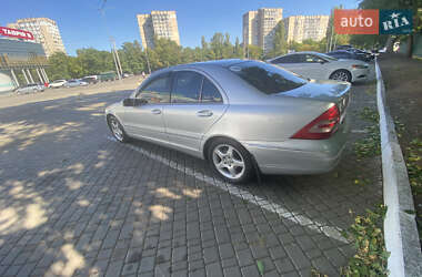 Седан Mercedes-Benz C-Class 2003 в 