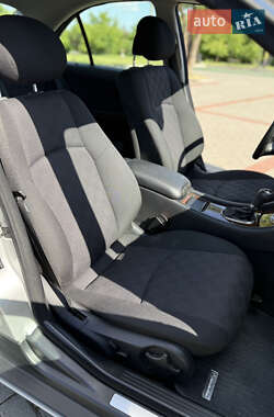 Седан Mercedes-Benz C-Class 2005 в 