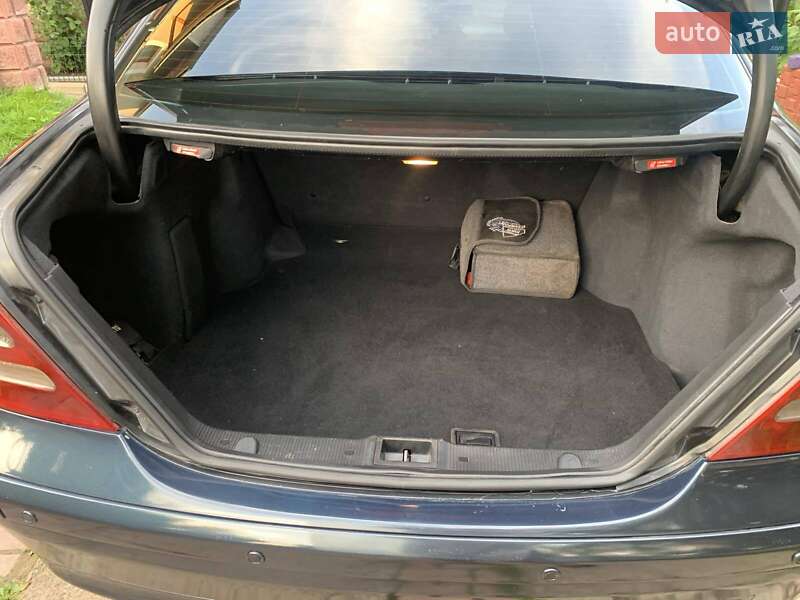 Седан Mercedes-Benz C-Class 2001 в Львове