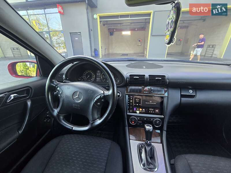 Универсал Mercedes-Benz C-Class 2004 в Виннице