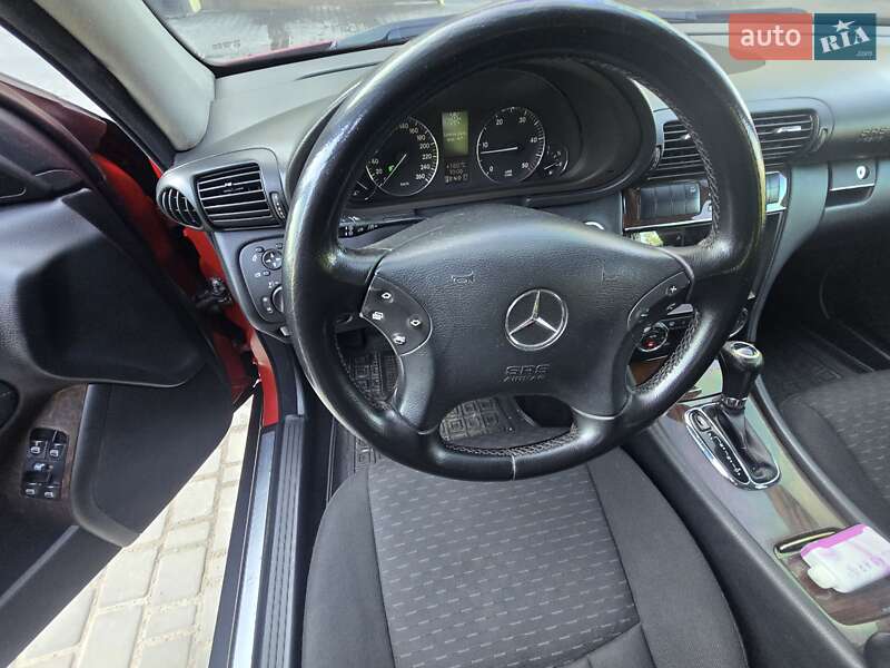 Универсал Mercedes-Benz C-Class 2004 в Виннице