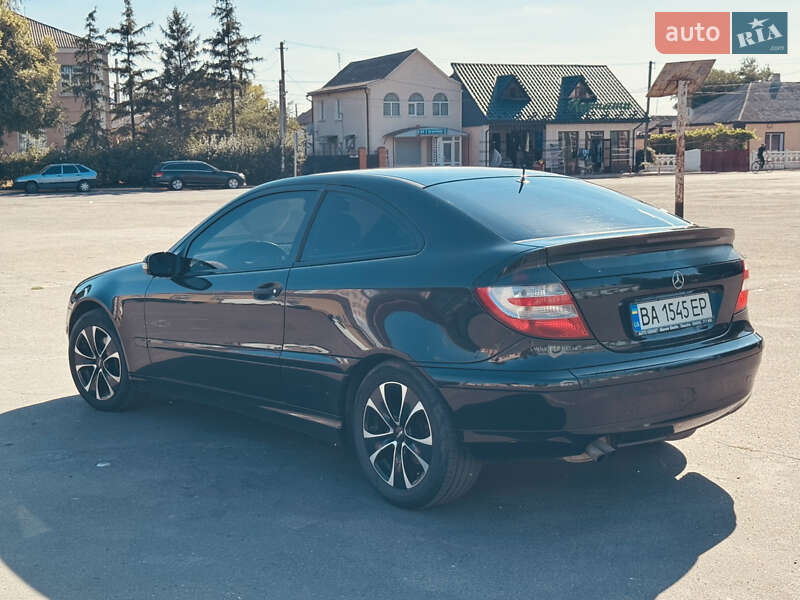 Купе Mercedes-Benz C-Class 2005 в Гайвороне