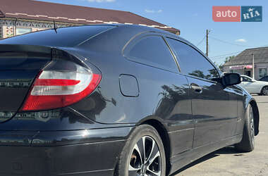 Купе Mercedes-Benz C-Class 2005 в 