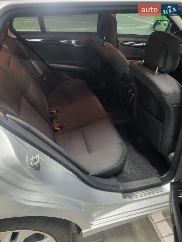 Универсал Mercedes-Benz C-Class 2008 в Киеве
