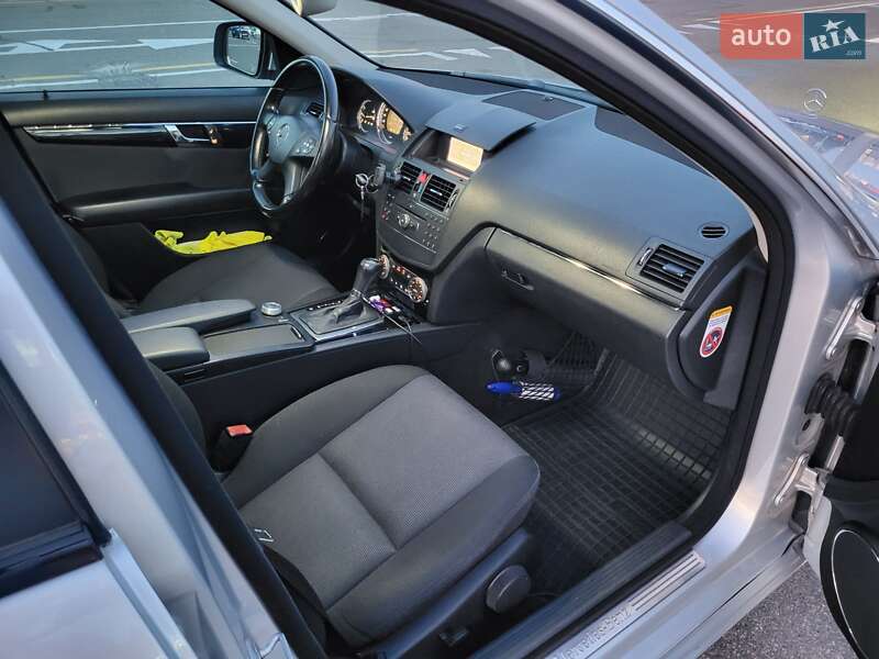 Универсал Mercedes-Benz C-Class 2008 в Киеве