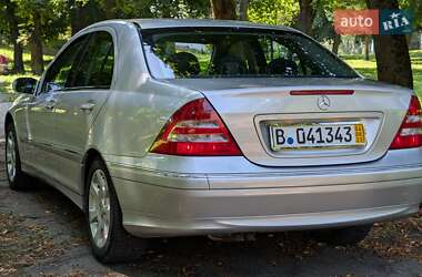 Седан Mercedes-Benz C-Class 2004 в 