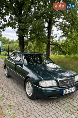 Седан Mercedes-Benz C-Class 1997 в Рівному