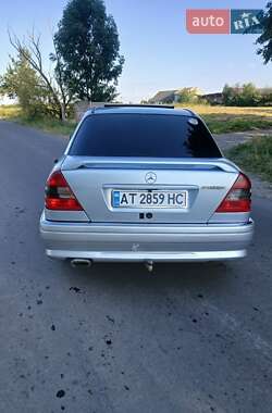 Седан Mercedes-Benz C-Class 1993 в 