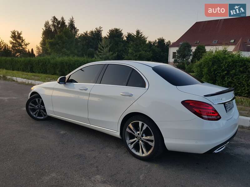 Седан Mercedes-Benz C-Class 2017 в 
