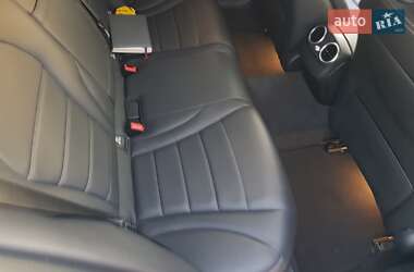 Седан Mercedes-Benz C-Class 2017 в 