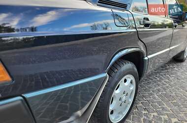Седан Mercedes-Benz C-Class 1992 в 