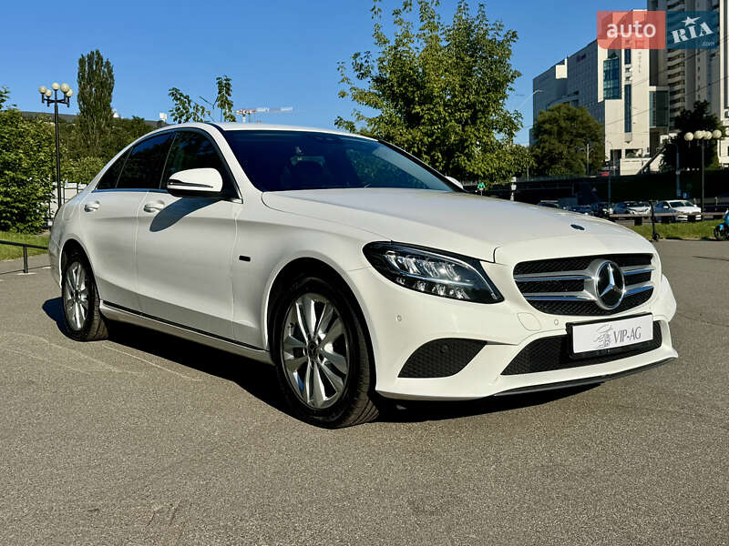 Седан Mercedes-Benz C-Class 2021 в Киеве