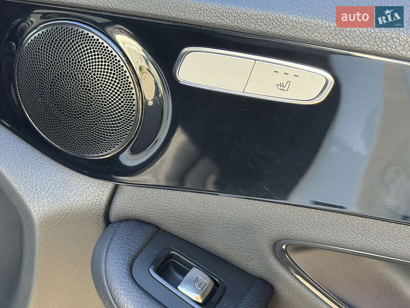 Седан Mercedes-Benz C-Class 2021 в Киеве