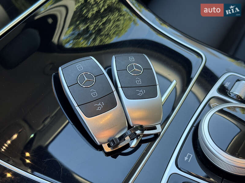 Седан Mercedes-Benz C-Class 2021 в Киеве