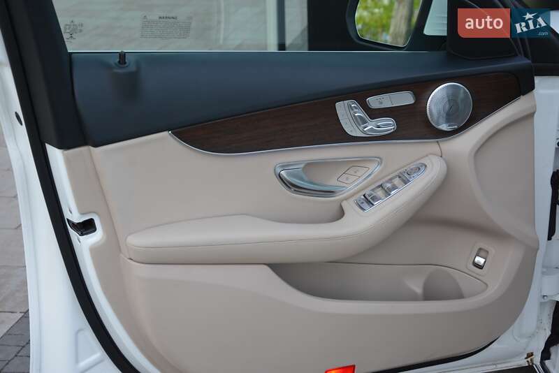 Седан Mercedes-Benz C-Class 2019 в Киеве