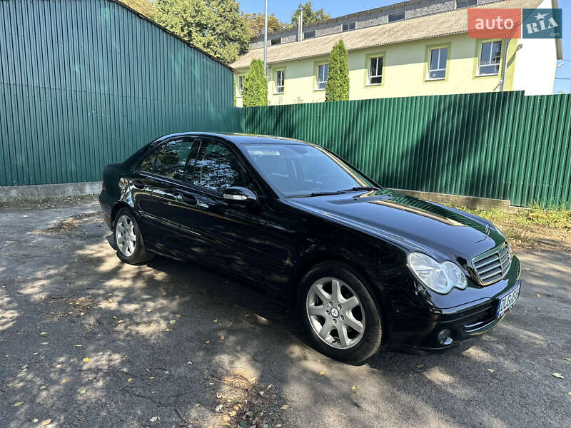 Седан Mercedes-Benz C-Class 2007 в Дубно
