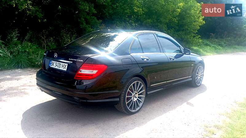 Седан Mercedes-Benz C-Class 2007 в Дубно