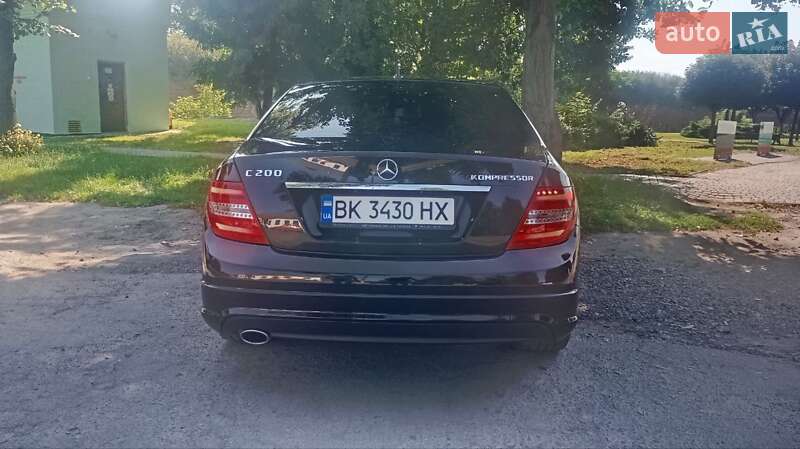 Седан Mercedes-Benz C-Class 2007 в Дубно