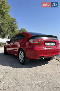Купе Mercedes-Benz C-Class 2005 в 