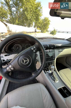Купе Mercedes-Benz C-Class 2005 в 
