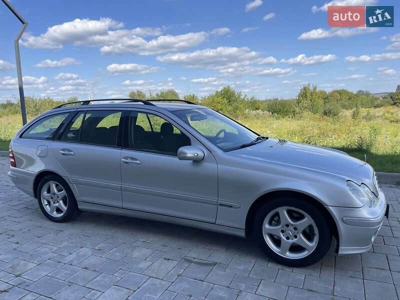Универсал Mercedes-Benz C-Class 2005 в Ровно